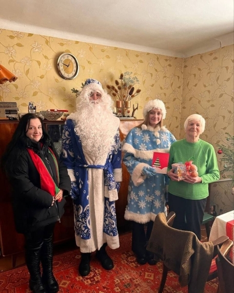 Ветеран педагогического труда Нина Александровна Парода принимала поздравления