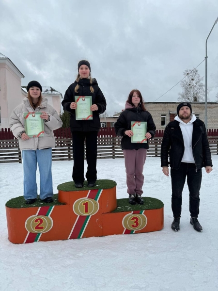 В Старых Дорогах прошли соревнования по биатлону «Снежный снайпер» В Старых Дорогах прошли соревнования по биатлону «Снежный снайпер»