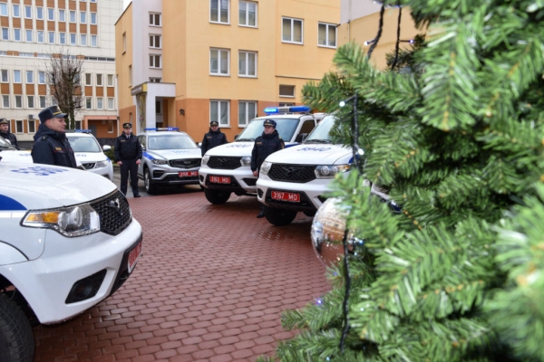 Автопарк Стародорожского РОВД пополнил новый УАЗ Патриот Автопарк Стародорожского РОВД пополнил новый УАЗ Патриот