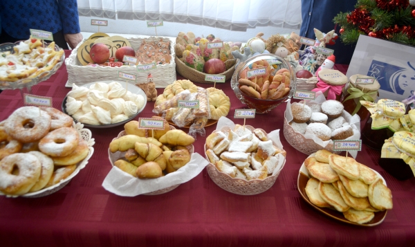 Благотворительная ярмарка районного женсовета прошла во Дворце культуры Благотворительная ярмарка районного женсовета прошла во Дворце культуры