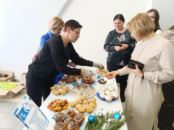 Благотворительная ярмарка районного женсовета прошла во Дворце культуры Благотворительная ярмарка районного женсовета прошла во Дворце культуры