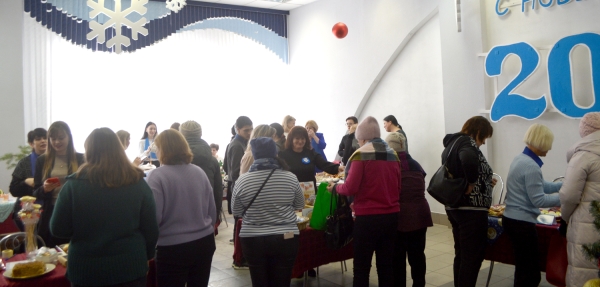 Благотворительная ярмарка районного женсовета прошла во Дворце культуры Благотворительная ярмарка районного женсовета прошла во Дворце культуры