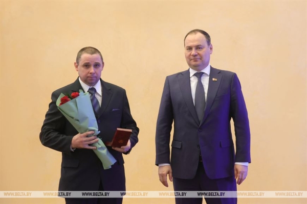 "Это люди исключительного трудолюбия и ответственности". Премьер Беларуси вручил госнаграды "Это люди исключительного трудолюбия и ответственности". Премьер Беларуси вручил госнаграды