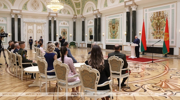 Отчет правительства, подготовка к выборам, выпускной и мятежный "Вагнер". Итоги неординарной недели Президента Отчет правительства, подготовка к выборам, выпускной и мятежный "Вагнер". Итоги неординарной недели Президента