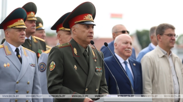 Холодная голова, твердая рука и смелый шаг. Спасатели-пожарные Беларуси празднуют 170-летний юбилей Холодная голова, твердая рука и смелый шаг. Спасатели-пожарные Беларуси празднуют 170-летний юбилей