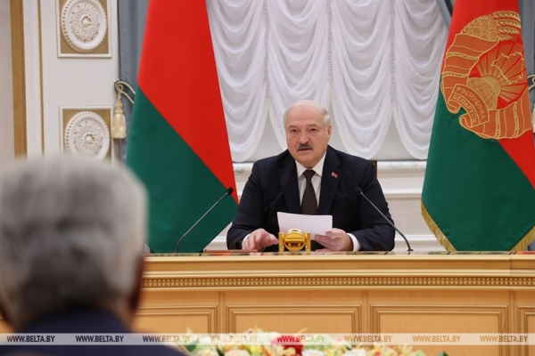 Укрепление доверия, истерики Запада и план действий в экономике. О чем говорил Лукашенко с главами МИД ОДКБ? Укрепление доверия, истерики Запада и план действий в экономике. О чем говорил Лукашенко с главами МИД ОДКБ?