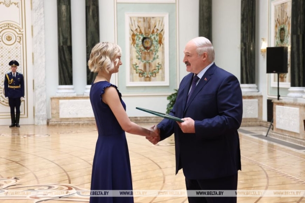 Отчет правительства, подготовка к выборам, выпускной и мятежный "Вагнер". Итоги неординарной недели Президента Отчет правительства, подготовка к выборам, выпускной и мятежный "Вагнер". Итоги неординарной недели Президента