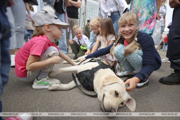 Холодная голова, твердая рука и смелый шаг. Спасатели-пожарные Беларуси празднуют 170-летний юбилей Холодная голова, твердая рука и смелый шаг. Спасатели-пожарные Беларуси празднуют 170-летний юбилей
