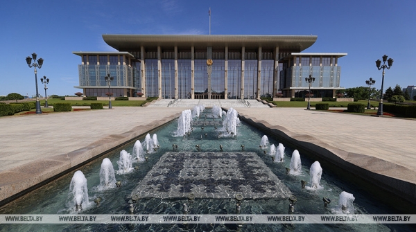 Лукашенко подписал распоряжение о повышении эффективности системы здравоохранения Лукашенко подписал распоряжение о повышении эффективности системы здравоохранения