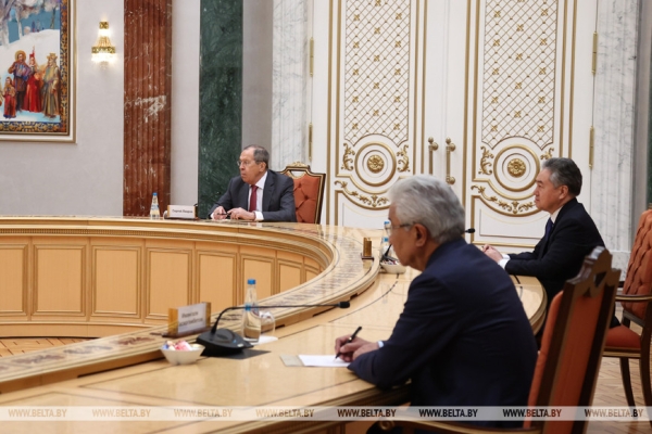 Лукашенко предложил выработать для стран ОДКБ план совместных действий в экономике Лукашенко предложил выработать для стран ОДКБ план совместных действий в экономике