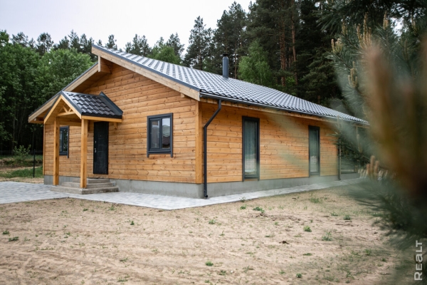 570 долларов за квадрат. Как выглядит и как устроен дом, построенный всего за 4 месяца 570 долларов за квадрат. Как выглядит и как устроен дом, построенный всего за 4 месяца