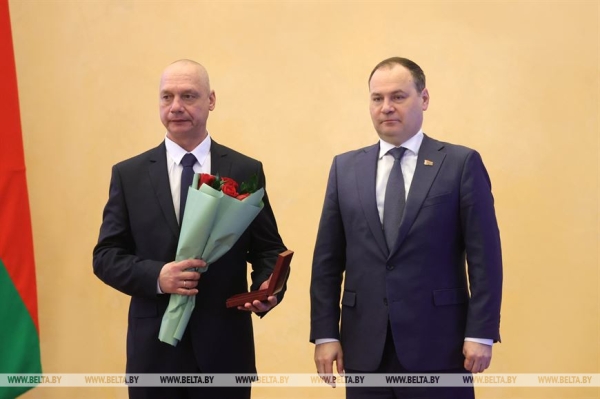 "Это люди исключительного трудолюбия и ответственности". Премьер Беларуси вручил госнаграды "Это люди исключительного трудолюбия и ответственности". Премьер Беларуси вручил госнаграды