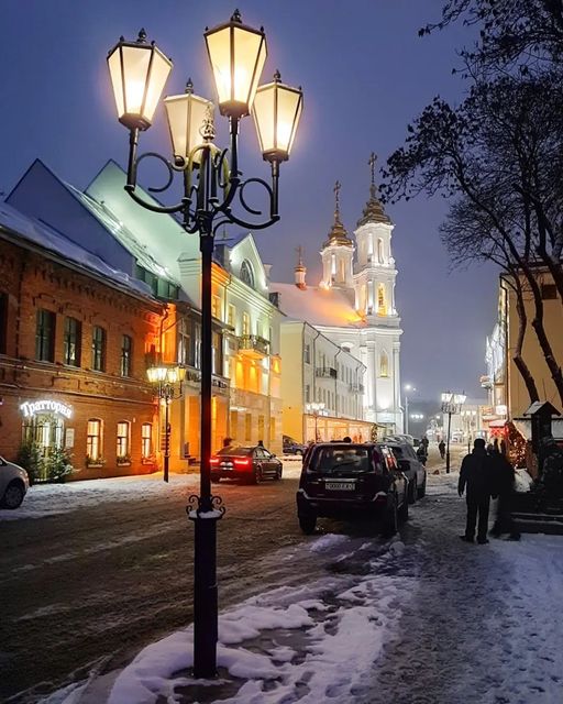 Горад праз «ружовы» аб’ектыў Вольгі Бураковай