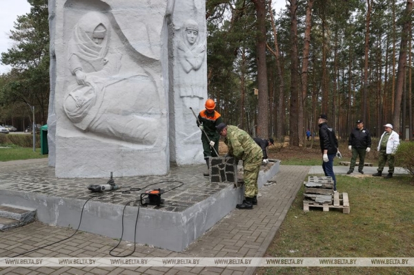 ФОТОРЕПОРТАЖ: Республиканский субботник прошел в Беларуси ФОТОРЕПОРТАЖ: Республиканский субботник прошел в Беларуси