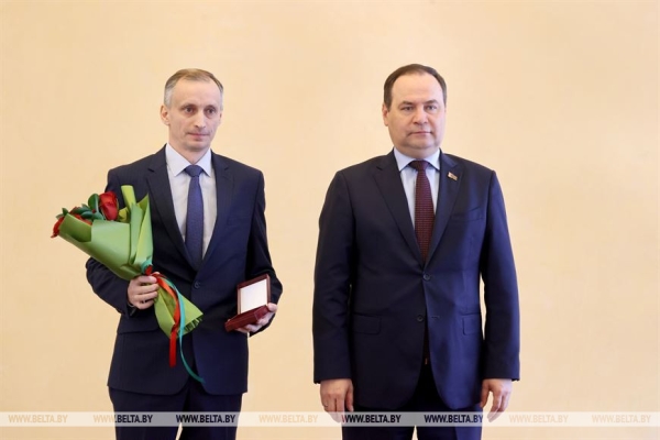 Головченко вручил государственные награды представителям различных сфер Головченко вручил государственные награды представителям различных сфер