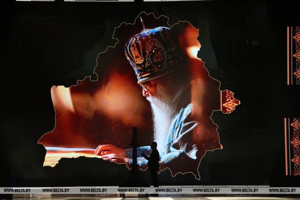 Выступление Лукашенко на патриотическом форуме "Мы - беларусы!", посвященном Дню народного единства Выступление Лукашенко на патриотическом форуме "Мы - беларусы!", посвященном Дню народного единства