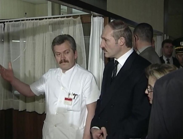 Под бомбами "демократии". Обнародовано уникальное архивное видео об историческом визите Лукашенко в Белград Под бомбами "демократии". Обнародовано уникальное архивное видео об историческом визите Лукашенко в Белград