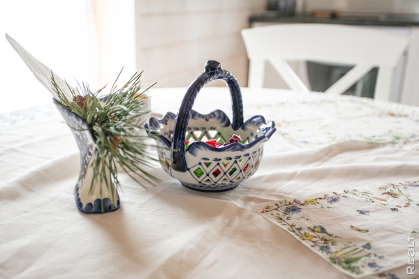 570 долларов за квадрат. Как выглядит и как устроен дом, построенный всего за 4 месяца 570 долларов за квадрат. Как выглядит и как устроен дом, построенный всего за 4 месяца