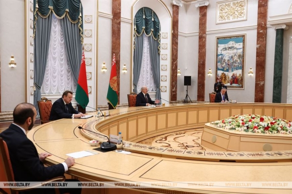 Отчет правительства, подготовка к выборам, выпускной и мятежный "Вагнер". Итоги неординарной недели Президента Отчет правительства, подготовка к выборам, выпускной и мятежный "Вагнер". Итоги неординарной недели Президента