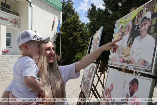 ФОТОФАКТ: Праздник "Купалье" ("Александрия собирает друзей") проходит в Шкловском районе ФОТОФАКТ: Праздник "Купалье" ("Александрия собирает друзей") проходит в Шкловском районе