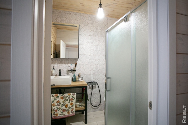 570 долларов за квадрат. Как выглядит и как устроен дом, построенный всего за 4 месяца 570 долларов за квадрат. Как выглядит и как устроен дом, построенный всего за 4 месяца