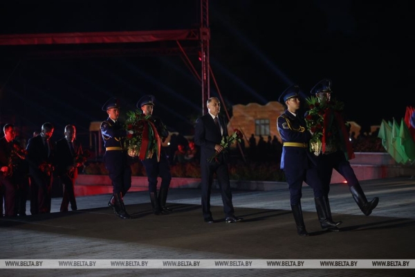 ФОТОРЕПОРТАЖ: 22 июня в Беларуси прошел День всенародной памяти жертв Великой Отечественной войны и геноцида белорусского народа ФОТОРЕПОРТАЖ: 22 июня в Беларуси прошел День всенародной памяти жертв Великой Отечественной войны и геноцида белорусского народа