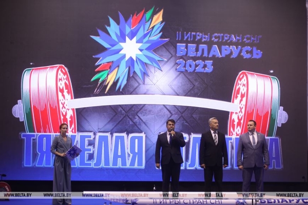 Белорусский штангист Геннадий Лаптев стал чемпионом II Игр стран СНГ Белорусский штангист Геннадий Лаптев стал чемпионом II Игр стран СНГ