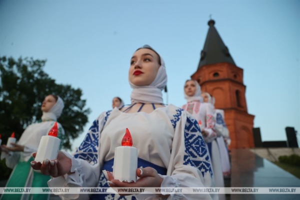 ФОТОРЕПОРТАЖ: 22 июня в Беларуси прошел День всенародной памяти жертв Великой Отечественной войны и геноцида белорусского народа ФОТОРЕПОРТАЖ: 22 июня в Беларуси прошел День всенародной памяти жертв Великой Отечественной войны и геноцида белорусского народа