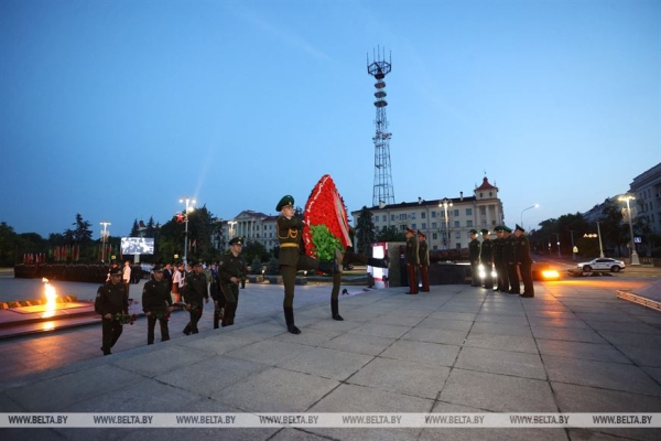 ФОТОРЕПОРТАЖ: 22 июня в Беларуси прошел День всенародной памяти жертв Великой Отечественной войны и геноцида белорусского народа ФОТОРЕПОРТАЖ: 22 июня в Беларуси прошел День всенародной памяти жертв Великой Отечественной войны и геноцида белорусского народа
