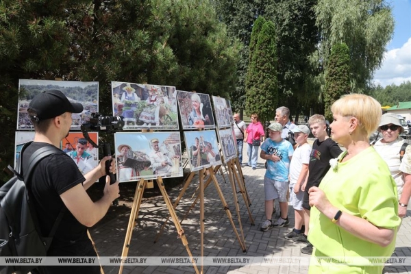 ФОТОФАКТ: Праздник "Купалье" ("Александрия собирает друзей") проходит в Шкловском районе ФОТОФАКТ: Праздник "Купалье" ("Александрия собирает друзей") проходит в Шкловском районе