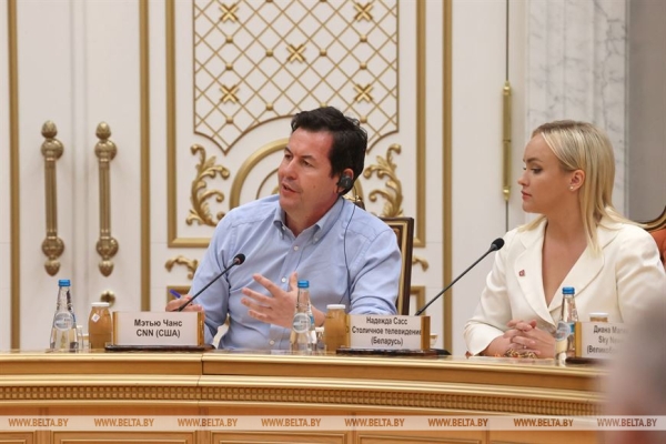 "Бомбическая пресс-конференция", "Правит железной рукой". Что западные СМИ написали о встрече с Лукашенко