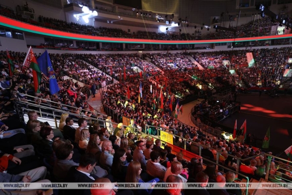 Выступление Лукашенко на патриотическом форуме «Мы — беларусы!», посвященном Дню народного единства Выступление Лукашенко на патриотическом форуме «Мы — беларусы!», посвященном Дню народного единства