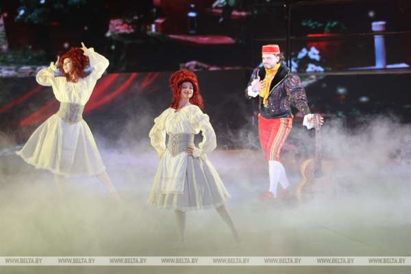 Лукашенко: без культурного наследия и крепкой духовной основы народ не может быть независимым Лукашенко: без культурного наследия и крепкой духовной основы народ не может быть независимым