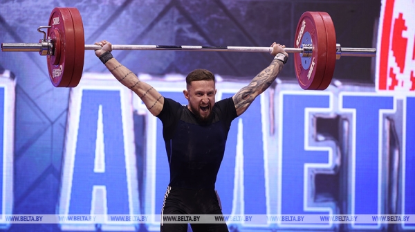 Белорусский штангист Геннадий Лаптев стал чемпионом II Игр стран СНГ Белорусский штангист Геннадий Лаптев стал чемпионом II Игр стран СНГ