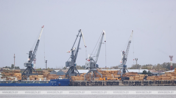 Минтранс раскрыл подробности о тарифах на перевалку белорусских грузов через Россию Минтранс раскрыл подробности о тарифах на перевалку белорусских грузов через Россию