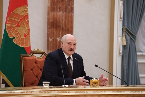 Укрепление доверия, истерики Запада и план действий в экономике. О чем говорил Лукашенко с главами МИД ОДКБ? Укрепление доверия, истерики Запада и план действий в экономике. О чем говорил Лукашенко с главами МИД ОДКБ?