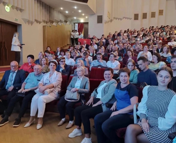 Делегация Стародорожского района приняла участие в общественно-политической акции «Беларусь адзіная» Делегация Стародорожского района приняла участие в общественно-политической акции «Беларусь адзіная»