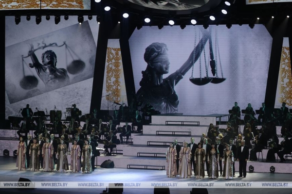 Головченко: судебная система с честью выдержала проверку временем Головченко: судебная система с честью выдержала проверку временем