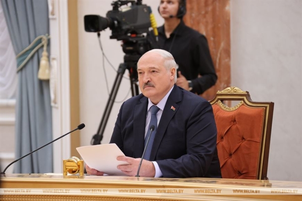 Реновация в свиноводстве, открытые сердца для Африки, планы с Узбекистаном и первая красавица. Итоги недели Президента Реновация в свиноводстве, открытые сердца для Африки, планы с Узбекистаном и первая красавица. Итоги недели Президента