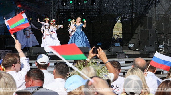 Сергеенко о "Купалье" в Александрии: это праздник белорусско-российской дружбы Сергеенко о "Купалье" в Александрии: это праздник белорусско-российской дружбы