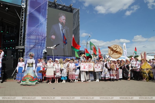 ФОТОФАКТ: Праздник "Купалье" ("Александрия собирает друзей") проходит в Шкловском районе ФОТОФАКТ: Праздник "Купалье" ("Александрия собирает друзей") проходит в Шкловском районе