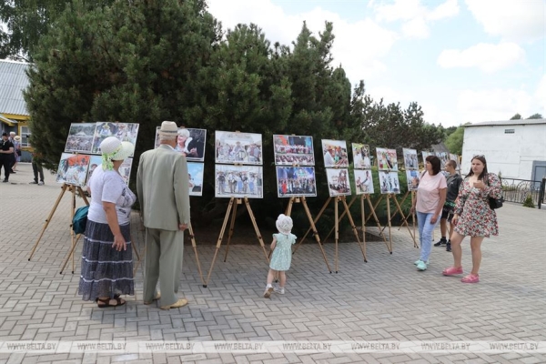 ФОТОФАКТ: Праздник "Купалье" ("Александрия собирает друзей") проходит в Шкловском районе ФОТОФАКТ: Праздник "Купалье" ("Александрия собирает друзей") проходит в Шкловском районе