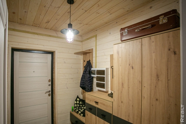 570 долларов за квадрат. Как выглядит и как устроен дом, построенный всего за 4 месяца 570 долларов за квадрат. Как выглядит и как устроен дом, построенный всего за 4 месяца