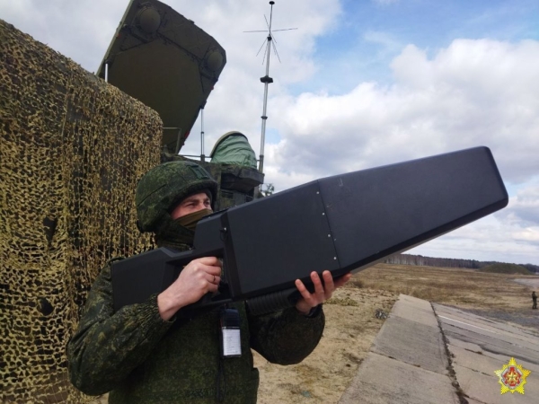 На полигоне Брестский проходит тактическое учение с зенитным ракетным дивизионом