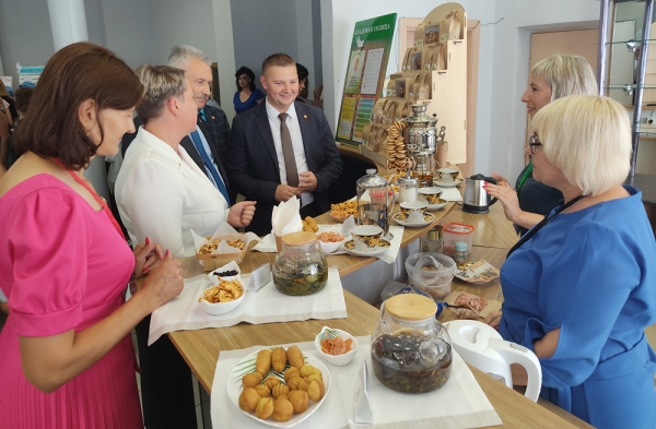 На районной педагогической конференции наградили лучших и наметили планы на новый учебный год