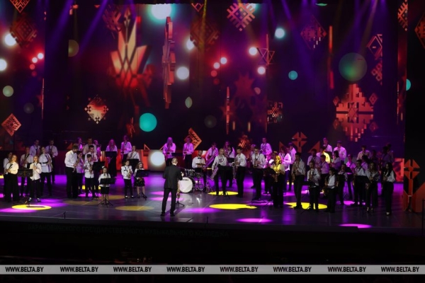 Лукашенко: без культурного наследия и крепкой духовной основы народ не может быть независимым Лукашенко: без культурного наследия и крепкой духовной основы народ не может быть независимым