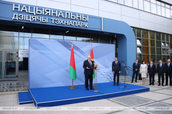 Лукашенко: для Беларуси талантливые люди, интеллект нации — самое большое богатство Лукашенко: для Беларуси талантливые люди, интеллект нации — самое большое богатство