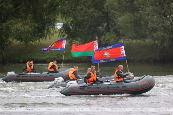 Холодная голова, твердая рука и смелый шаг. Спасатели-пожарные Беларуси празднуют 170-летний юбилей Холодная голова, твердая рука и смелый шаг. Спасатели-пожарные Беларуси празднуют 170-летний юбилей